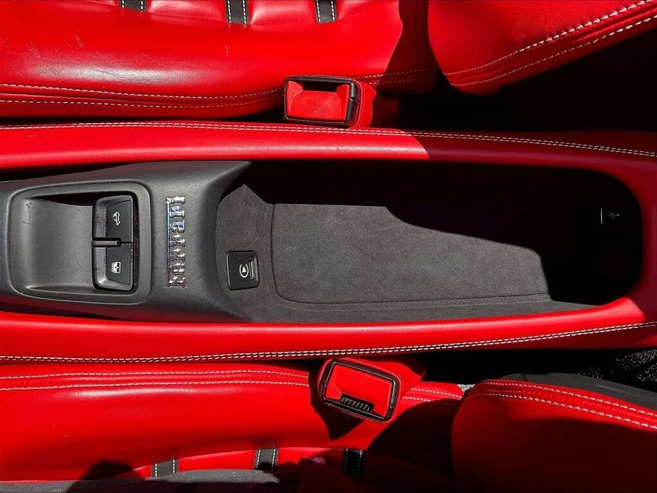 2022 Ferrari F8 Spider - Image 14 of 30