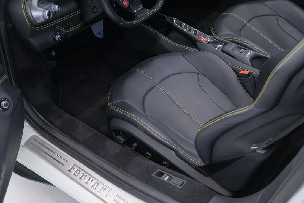2022 Ferrari F8 Spider - Image 16 of 31