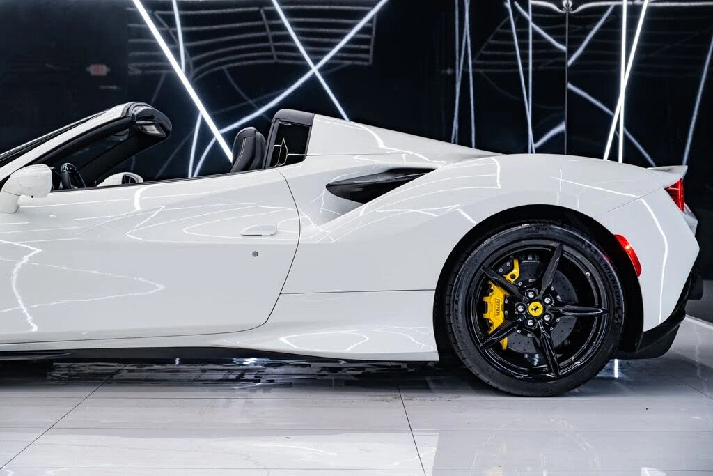 2022 Ferrari F8 Spider - Image 12 of 31