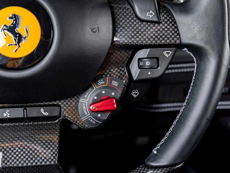 2022 Ferrari F8 Spider - Image 25 of 31