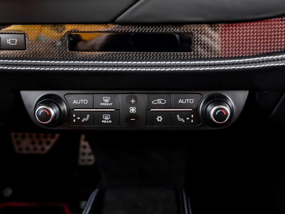2022 Ferrari F8 Spider - Image 30 of 31