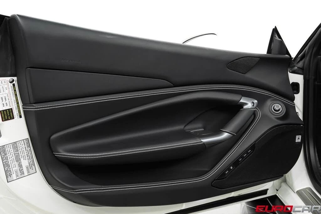 2022 Ferrari F8 Spider - Image 27 of 31