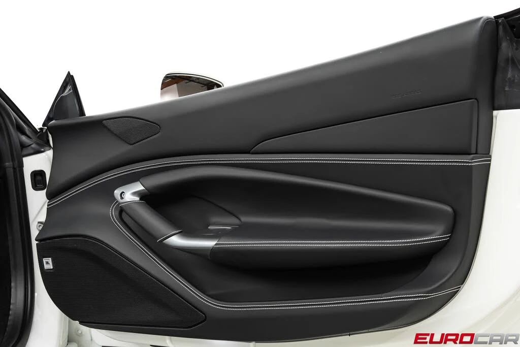 2022 Ferrari F8 Spider - Image 28 of 31