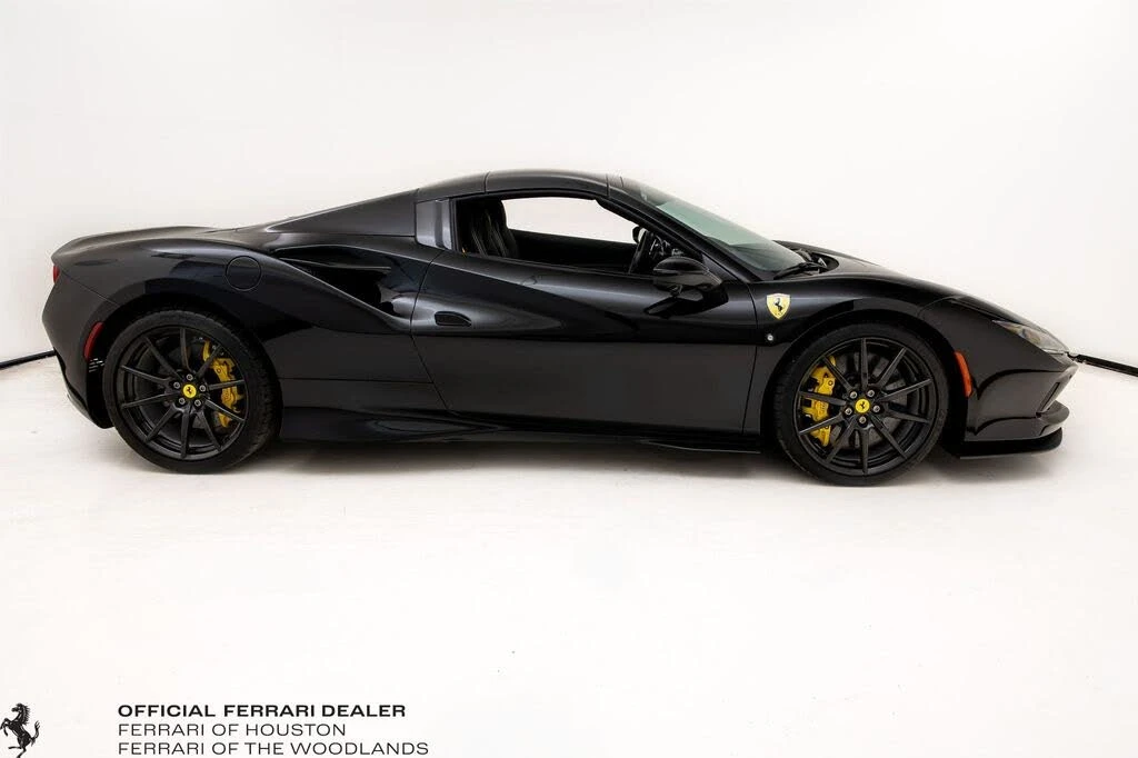 2022 Ferrari F8 Spider - Image 25 of 31