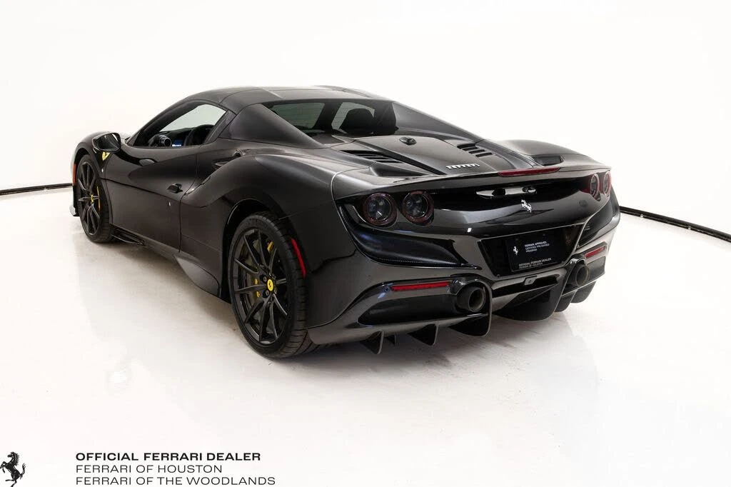 2022 Ferrari F8 Spider - Image 24 of 31