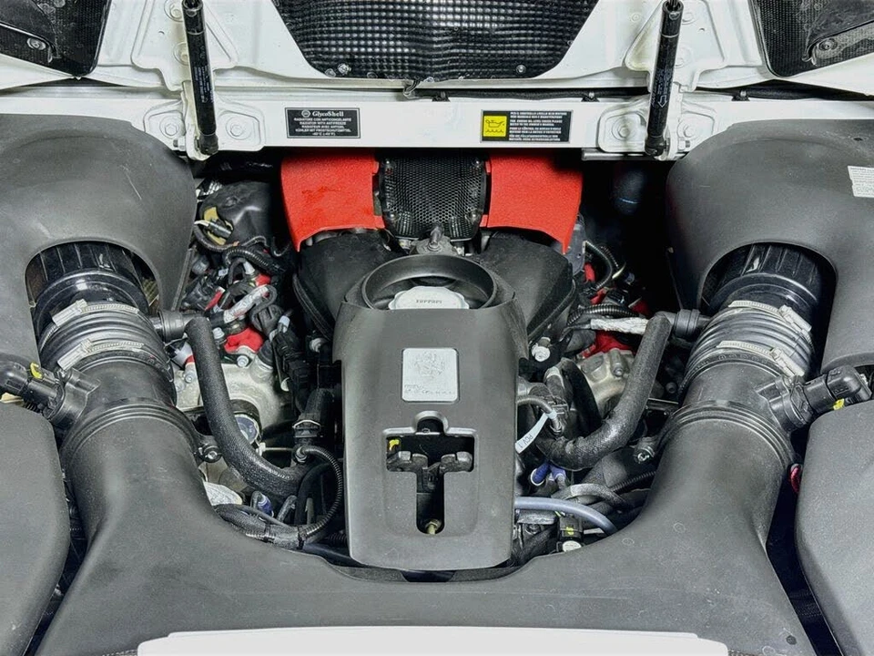 2022 Ferrari F8 Spider - Image 5 of 28