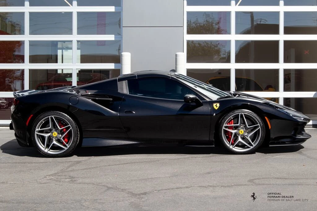 2022 Ferrari F8 Spider - Image 8 of 19