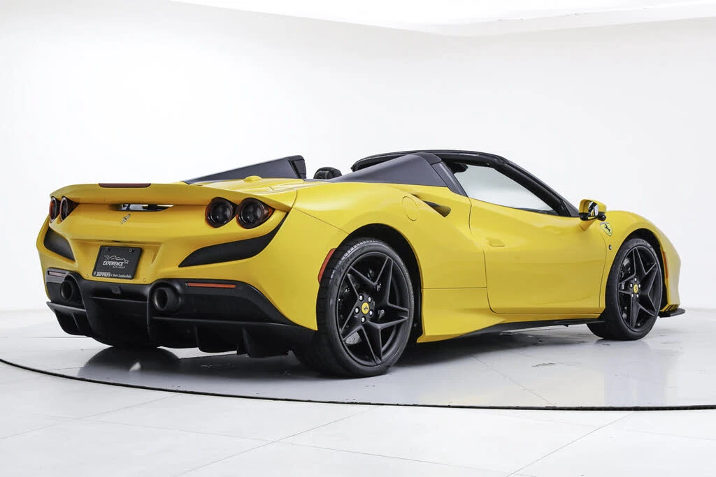 2022 Ferrari F8 Spider - Image 8 of 31