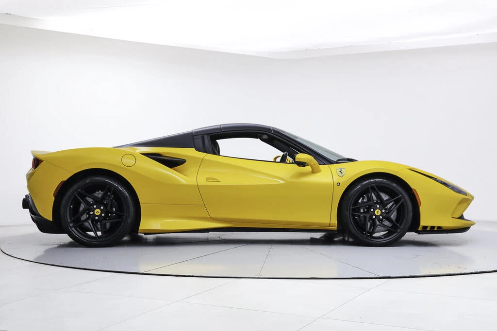 2022 Ferrari F8 Spider - Image 11 of 31