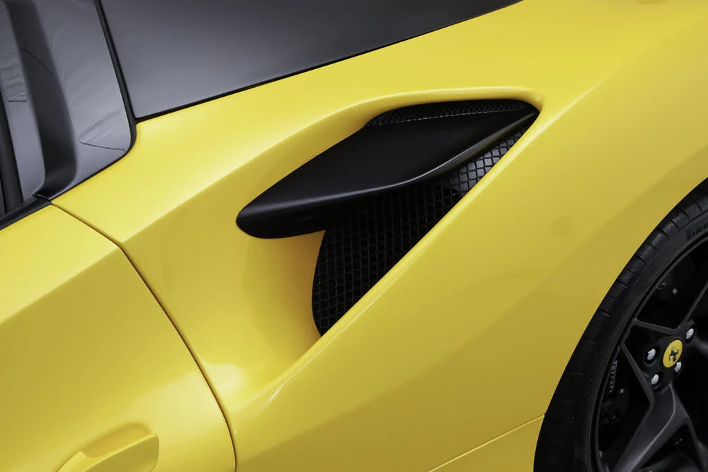 2022 Ferrari F8 Spider - Image 19 of 31