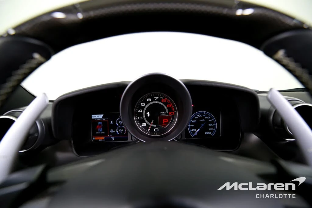 2022 Ferrari F8 Spider - Image 14 of 31