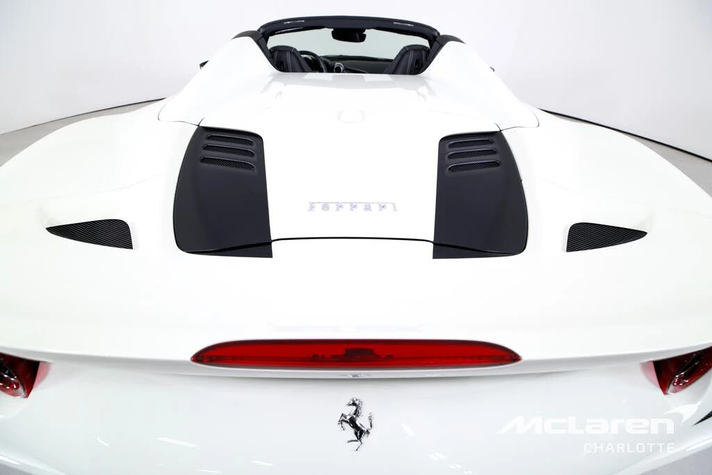 2022 Ferrari F8 Spider - Image 29 of 31