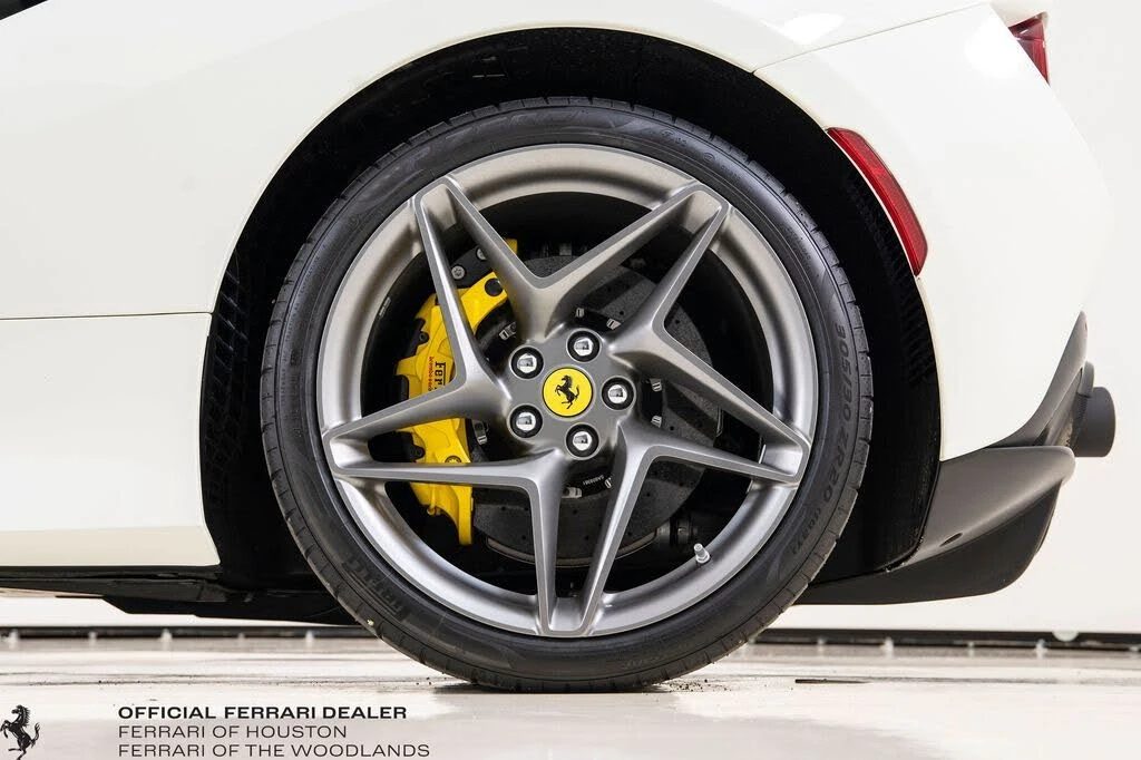 2022 Ferrari F8 Spider - Image 18 of 31