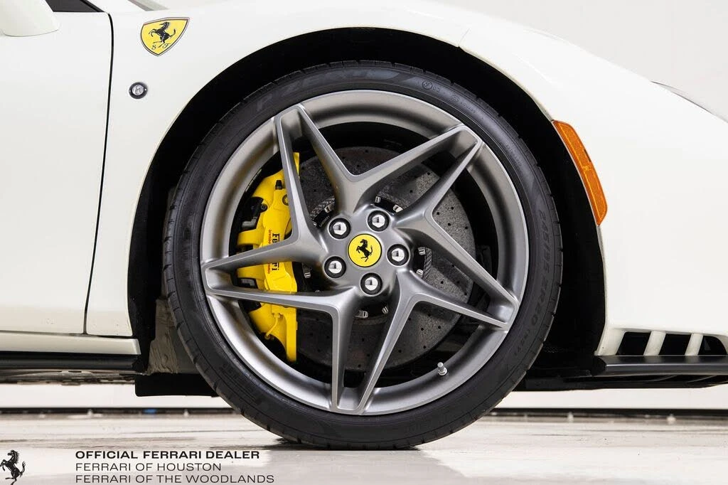 2022 Ferrari F8 Spider - Image 20 of 31