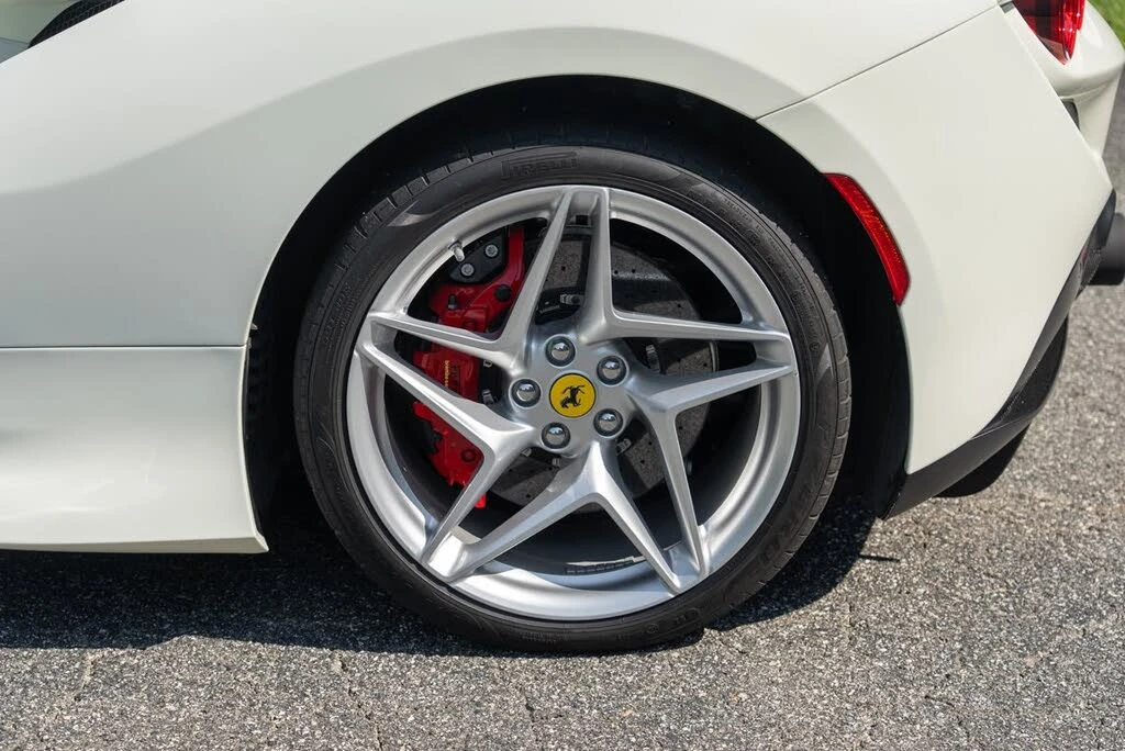 2022 Ferrari F8 Spider - Image 11 of 31