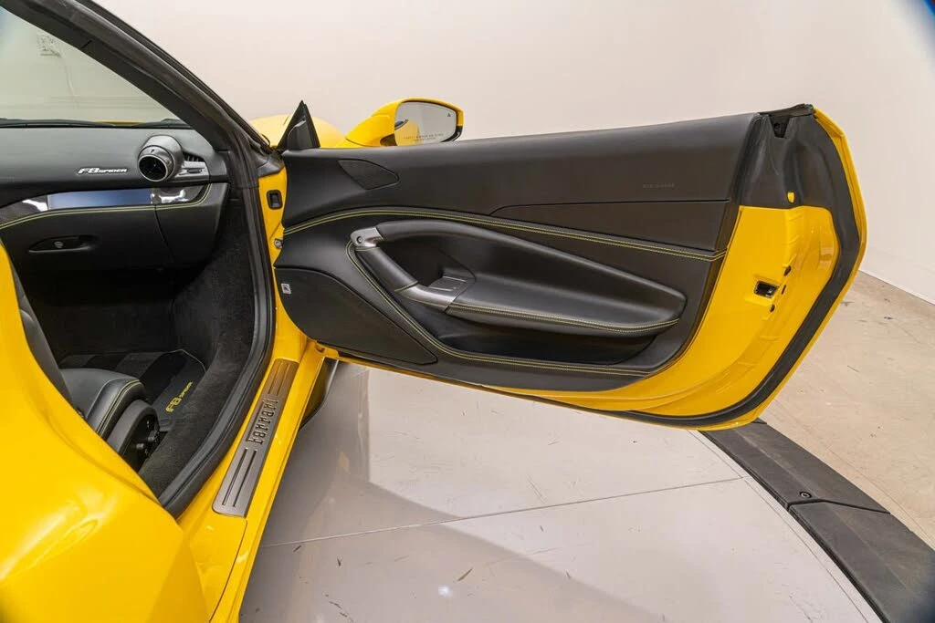 2022 Ferrari F8 Spider - Image 18 of 31