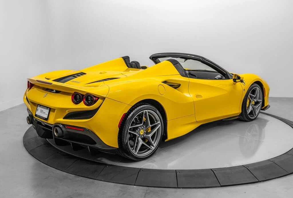 2022 Ferrari F8 Spider - Image 10 of 31
