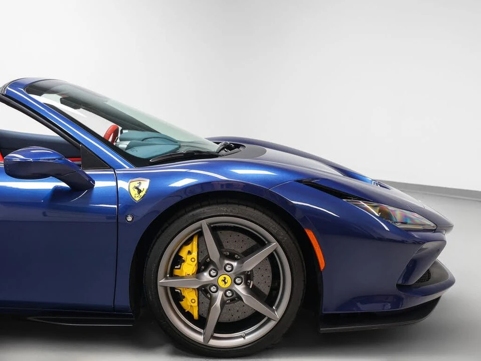 2022 Ferrari F8 Spider - Image 9 of 31