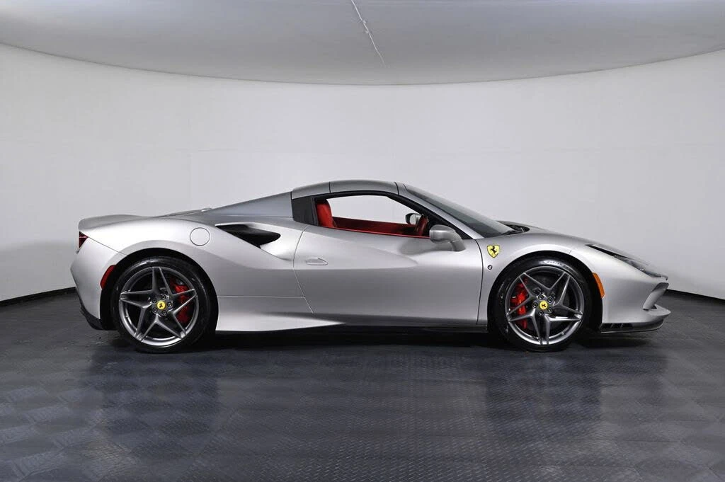 2022 Ferrari F8 Spider - Image 10 of 28