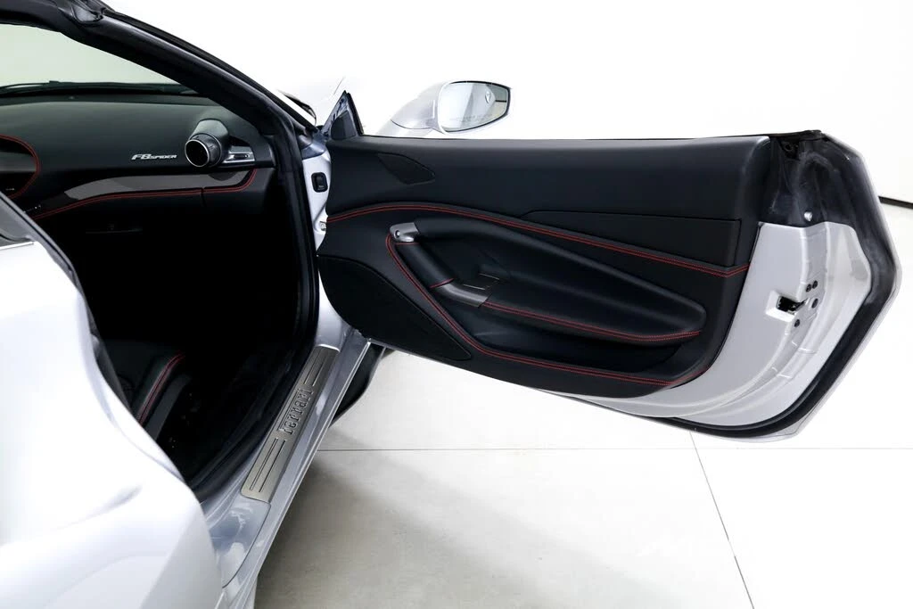 2022 Ferrari F8 Spider - Image 19 of 31