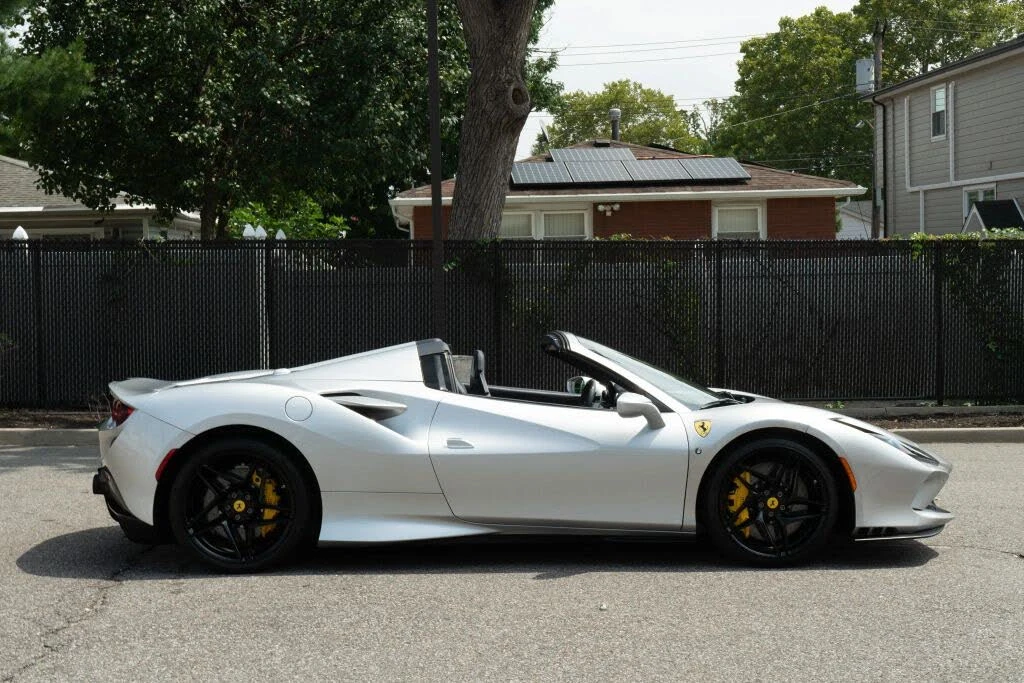2022 Ferrari F8 Spider - Image 10 of 31