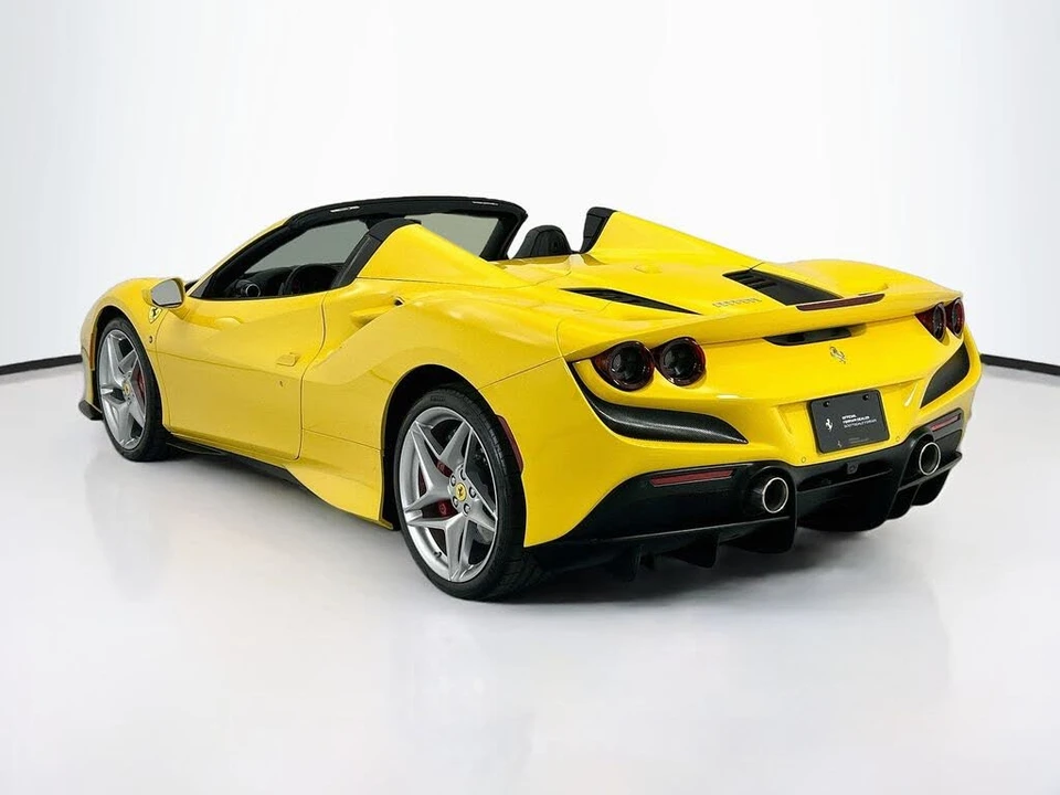 2022 Ferrari F8 Spider - Image 7 of 31