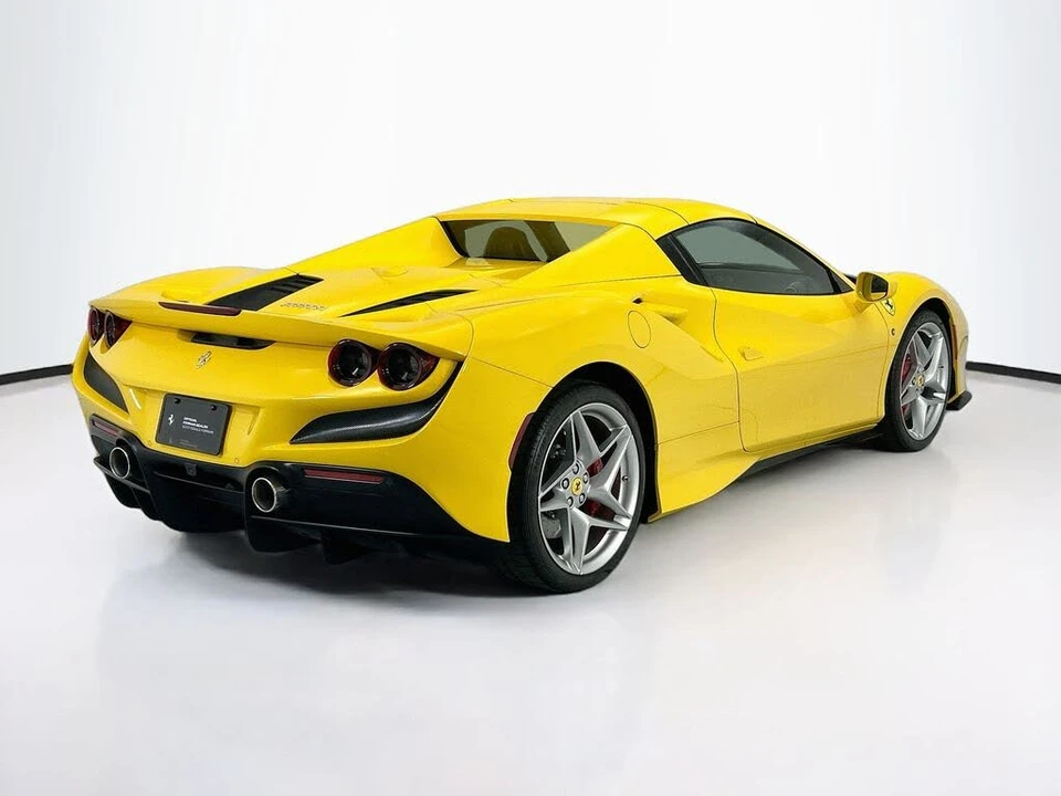 2022 Ferrari F8 Spider - Image 13 of 31