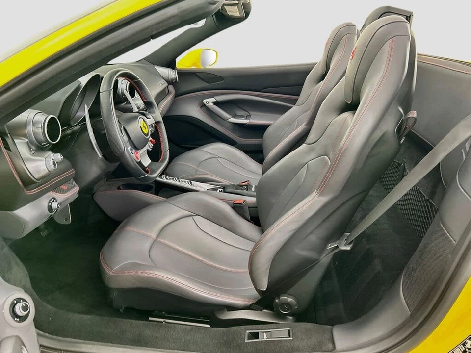2022 Ferrari F8 Spider - Image 25 of 31