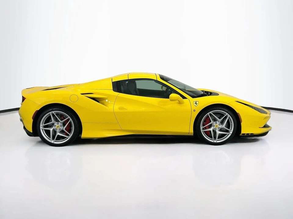 2022 Ferrari F8 Spider - Image 12 of 31