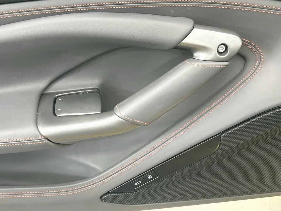 2022 Ferrari F8 Spider - Image 27 of 31