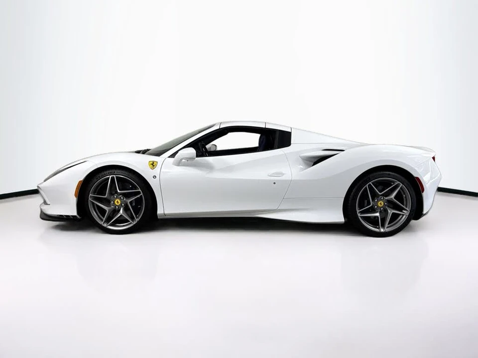 2022 Ferrari F8 Spider - Image 4 of 6