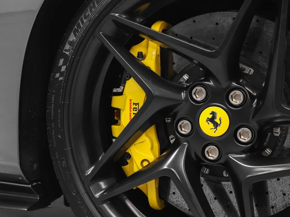 2022 Ferrari F8 Spider - Image 16 of 31