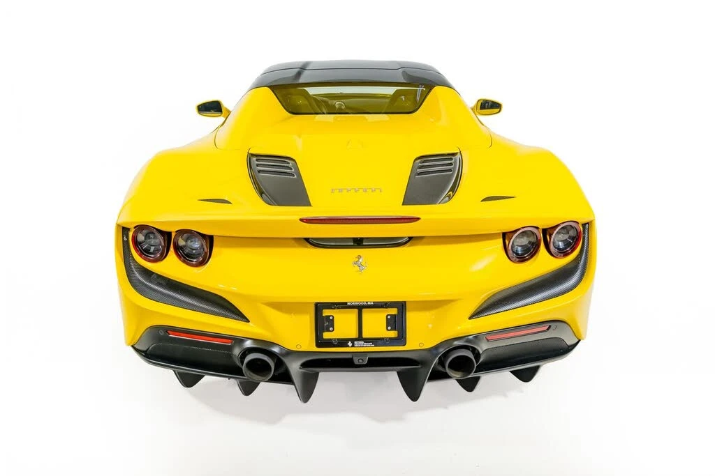 2022 Ferrari F8 Spider - Image 7 of 31