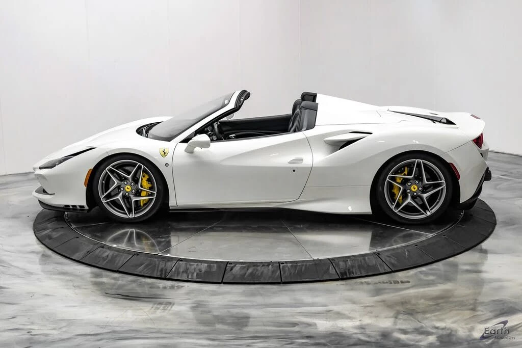 2022 Ferrari F8 Spider - Image 9 of 31