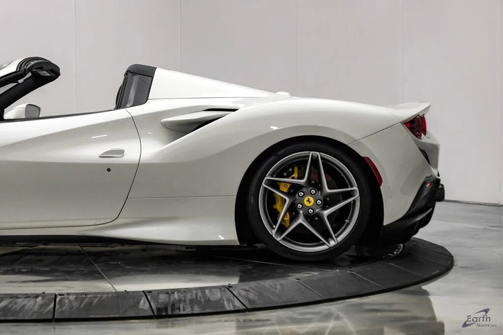 2022 Ferrari F8 Spider - Image 12 of 31