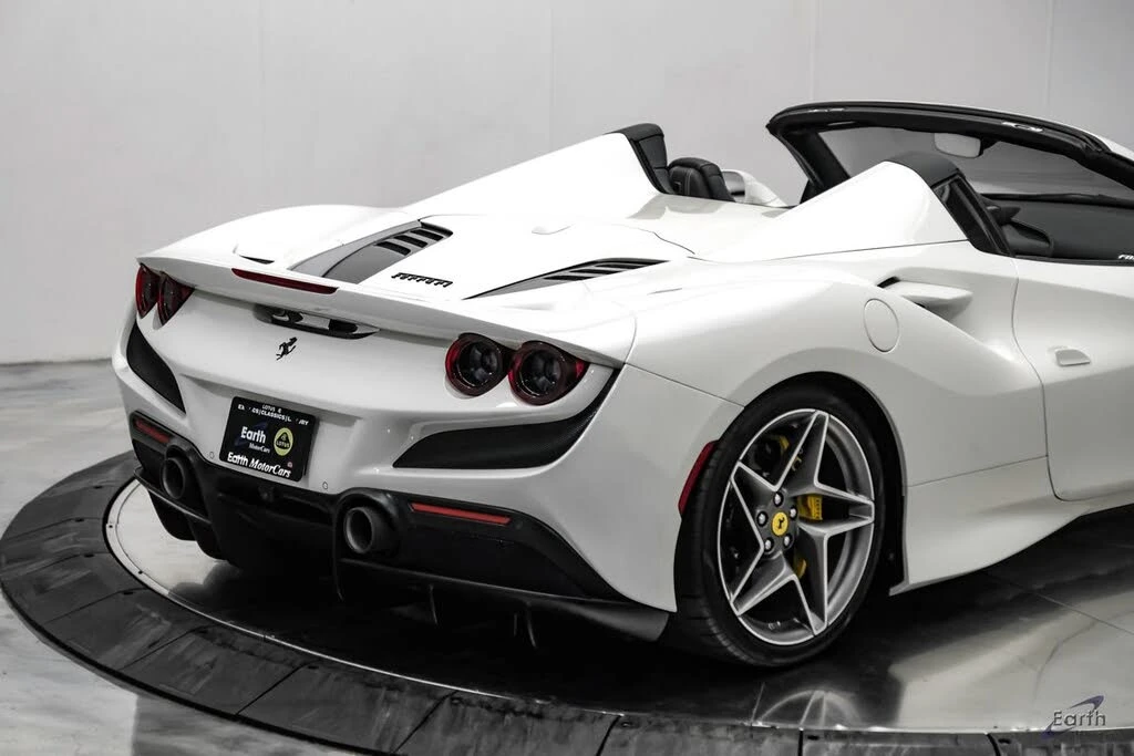 2022 Ferrari F8 Spider - Image 25 of 31
