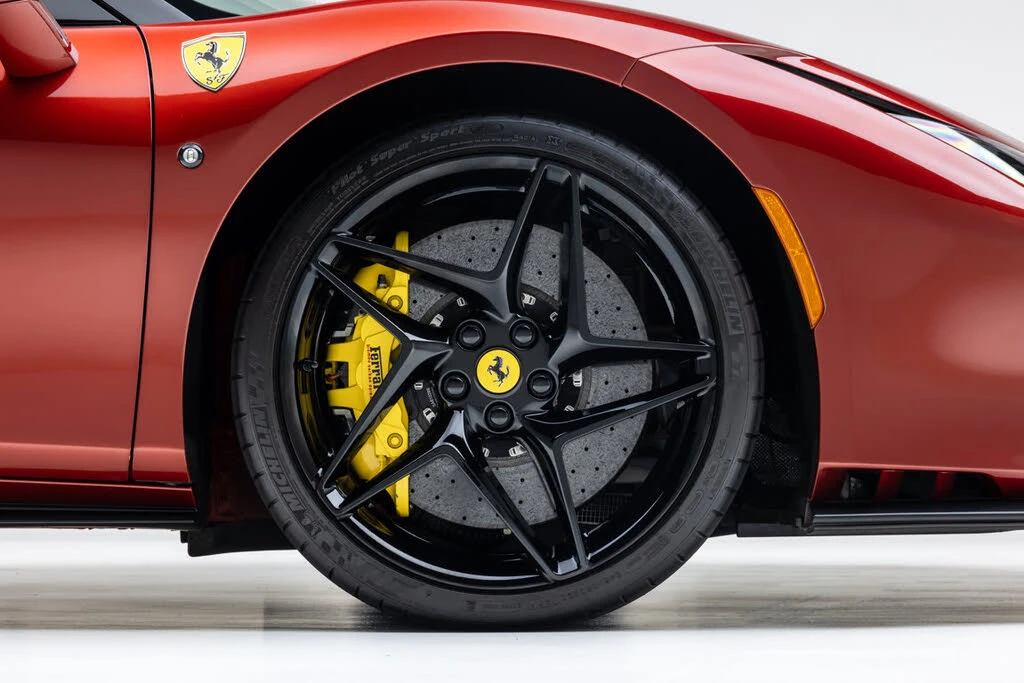 2022 Ferrari F8 Spider - Image 17 of 31