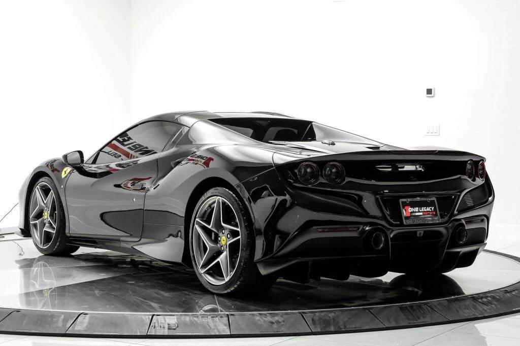 2022 Ferrari F8 Spider - Image 11 of 31