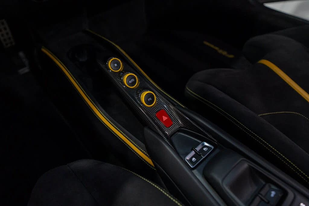 2022 Ferrari F8 Spider - Image 25 of 31