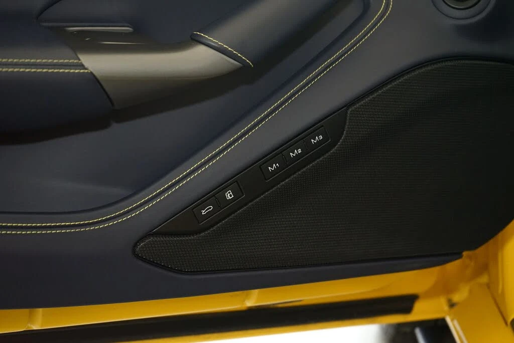 2022 Ferrari F8 Spider - Image 24 of 31