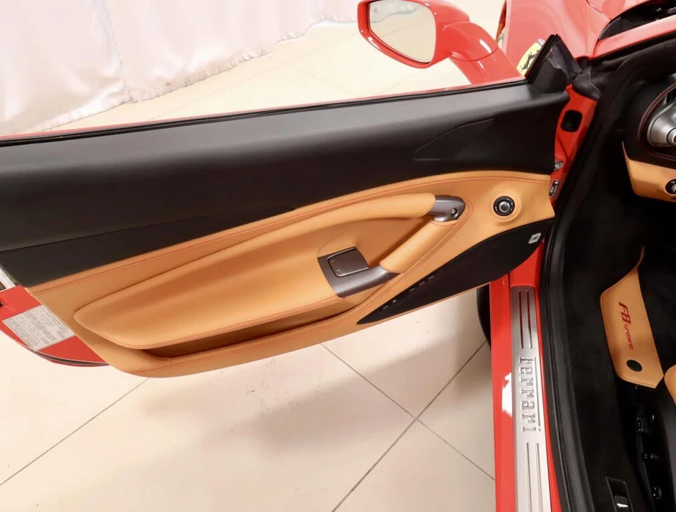 2022 Ferrari F8 Spider - Image 19 of 31