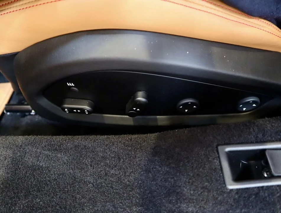 2022 Ferrari F8 Spider - Image 26 of 31