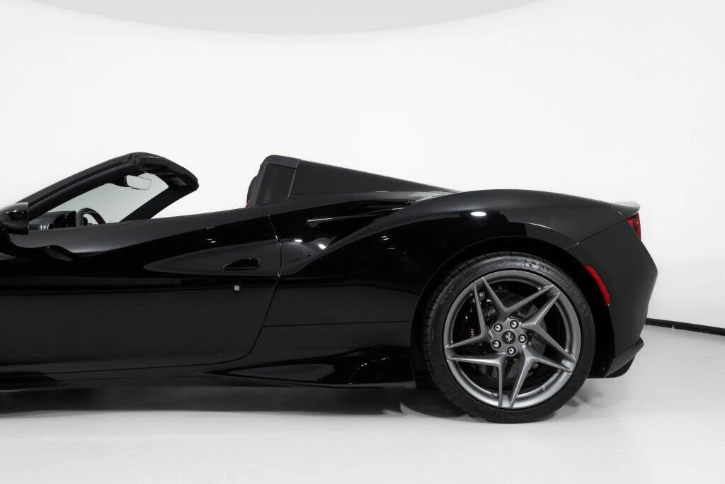 2022 Ferrari F8 Spider - Image 16 of 31