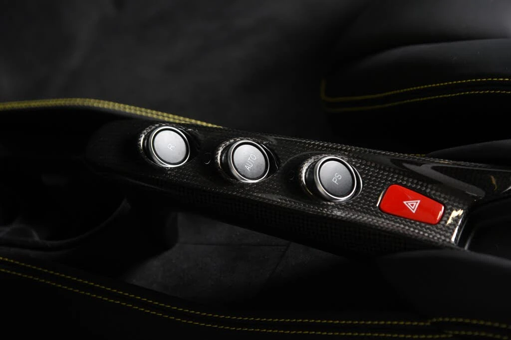 2022 Ferrari F8 Spider - Image 9 of 31