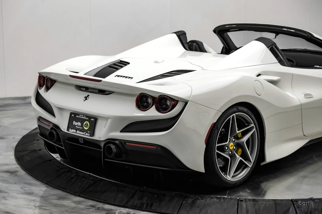 2022 Ferrari F8 Spider - Image 25 of 31