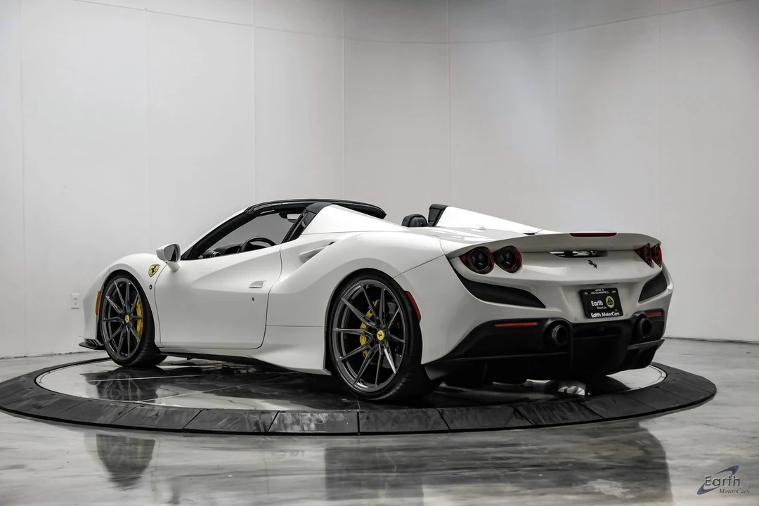 2022 Ferrari F8 Spider - Image 13 of 31