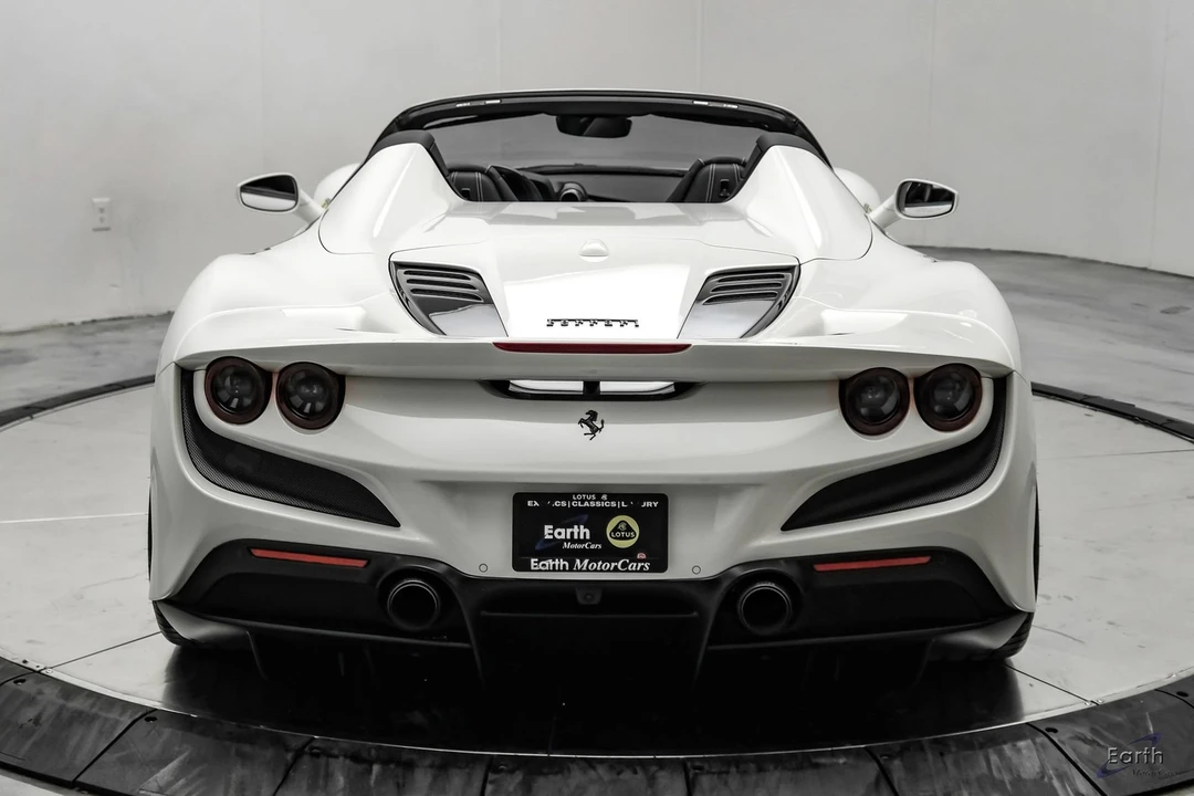 2022 Ferrari F8 Spider - Image 17 of 31
