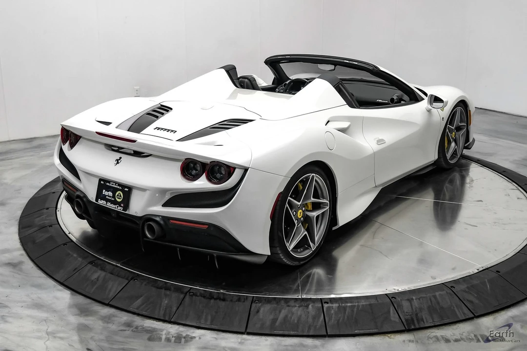 2022 Ferrari F8 Spider - Image 24 of 31