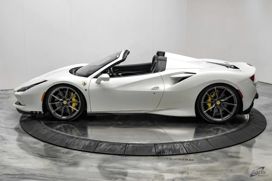 2022 Ferrari F8 Spider - Image 9 of 31