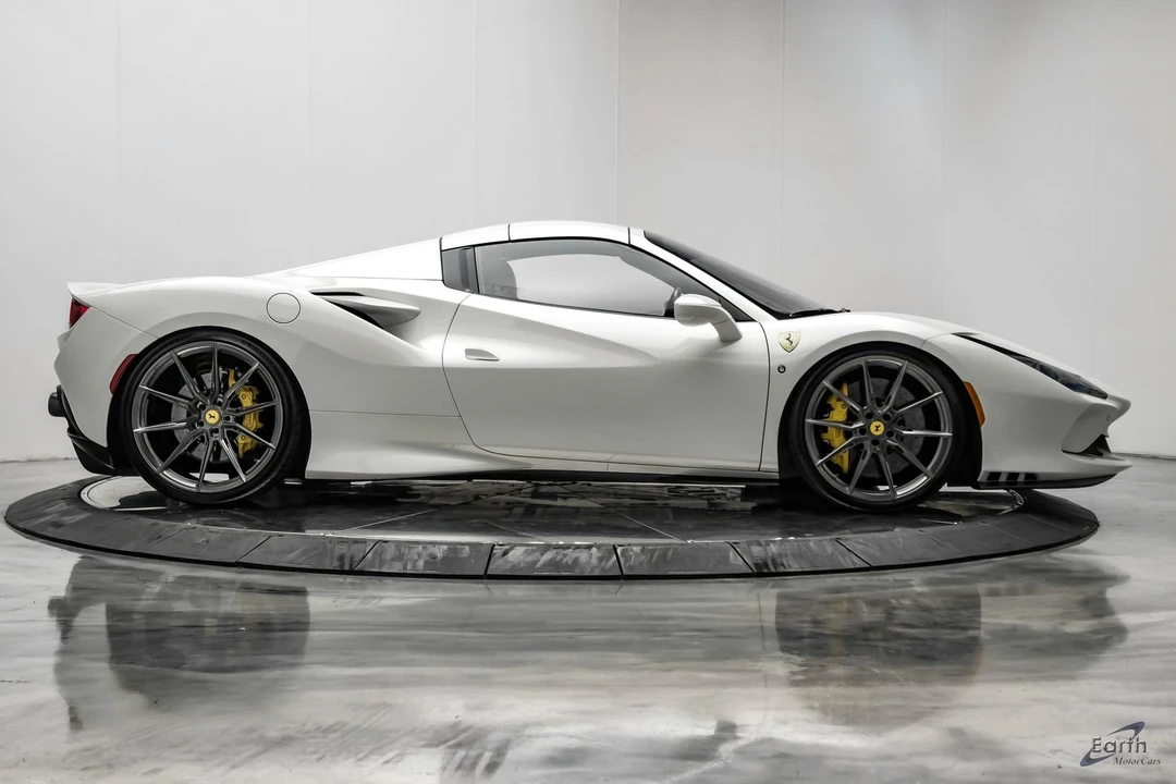 2022 Ferrari F8 Spider - Image 28 of 31